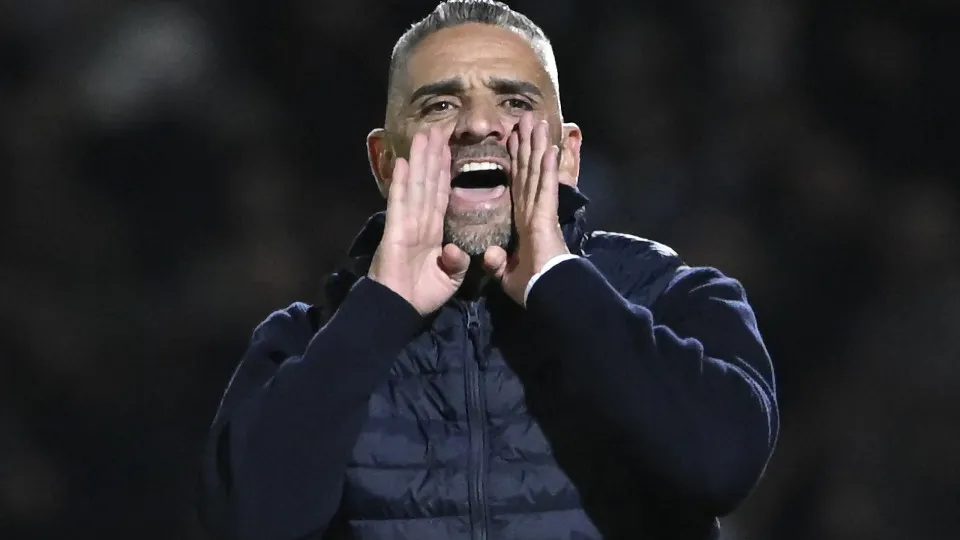 Sporting Lisbon's Portuguese coach Rui Borges yells instructions to his players during the Portuguese league football match between AVS Futebol SAD and Sporting CP at CD Aves stadium in Vila das Aves on February 23, 2025. (Photo by MIGUEL RIOPA / AFP) (Ph