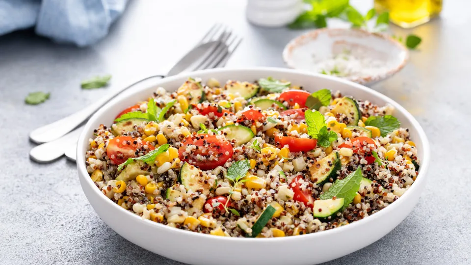 risoto de quinoa com vegetais