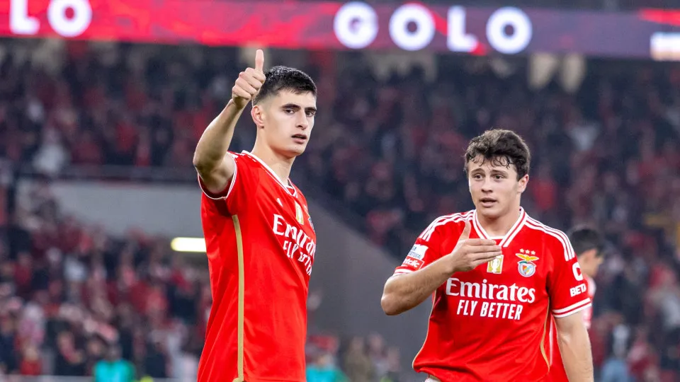 LISBON, PORTUGAL - 2024/01/14: António Silva (L) and João Neves (R) of SL Benfica seen in action during the Liga Portugal 2023/24 match between Benfica and Rio Ave at Estádio do Sport Lisboa e Benfica. Final score; Benfica 4 - 1 Rio Ave. (Photo by Nuno Br