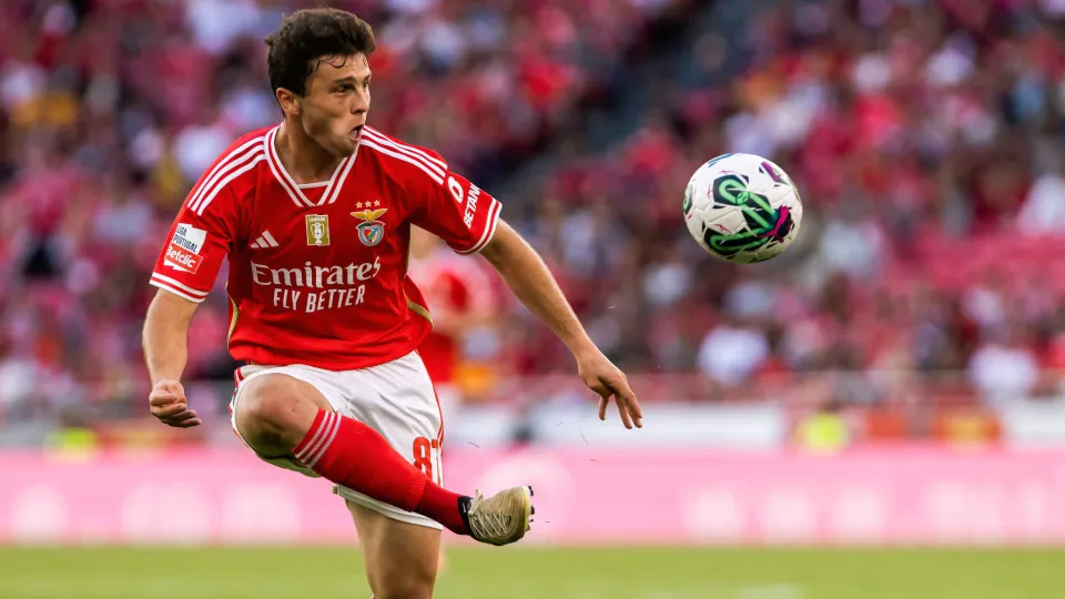 LISBON, PORTUGAL - 2024/05/12: Joao Neves of SL Benfica seen in action during the Liga Portugal Betclic football match between SL Benfica and FC Arouca at Estadio da Luz Stadium. (Final score: SL Benfica 5 - 0 FC Arouca). (Photo by Hugo Amaral/SOPA Images