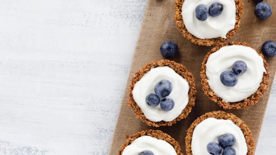 Snack de mirtilos e cheesecake