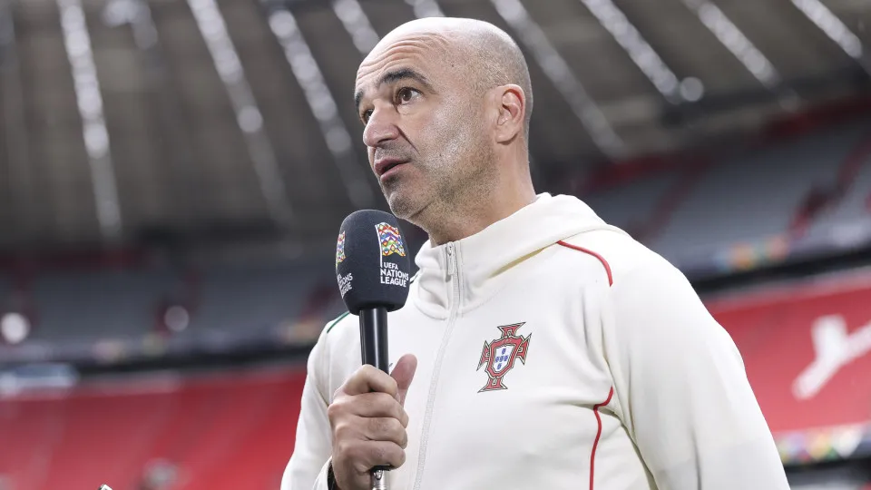 MUNICH, GERMANY - JUNE 07: Roberto Martinez head coach of Portugal speaks to the media prior to the Portugal Press Conference ahead of the UEFA Nations League 2025 Final between Portugal and Spain at Munich Football Arena on June 07, 2025 in Munich, Germa