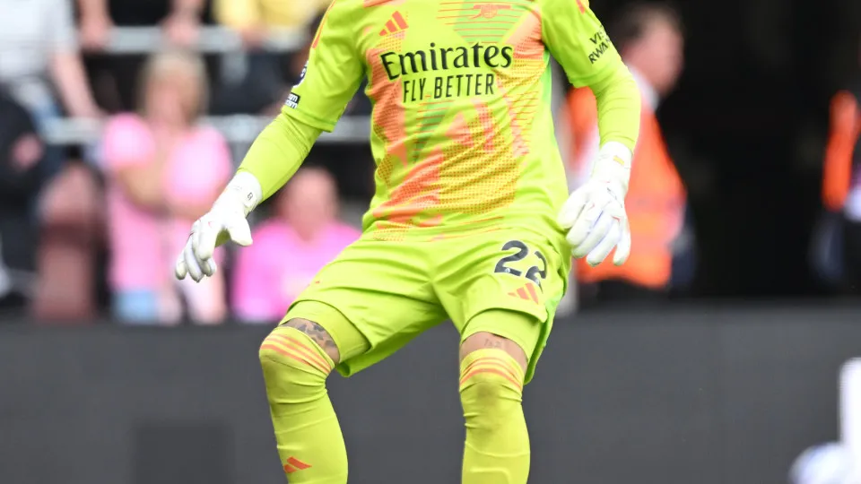 SOUTHAMPTON, ENGLAND - MAY 25: David Raya of Arsenal during the Premier League match between Southampton FC and Arsenal FC at St Mary's Stadium on May 25, 2025 in Southampton, England. (Photo by Stuart MacFarlane/Arsenal FC via Getty Images)