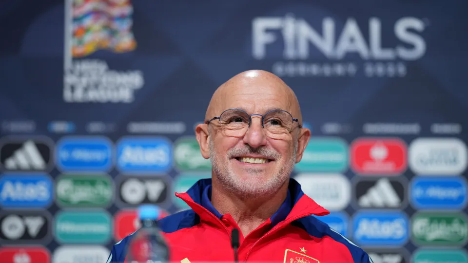 MUNICH, GERMANY - JUNE 07: Luis de la Fuente, Manager of Spain, speaks to the media during the Spain Press Conference ahead of the UEFA Nations League 2025 Final between Portugal and Spain at Munich Football Arena on June 07, 2025 in Munich, Germany. (Pho