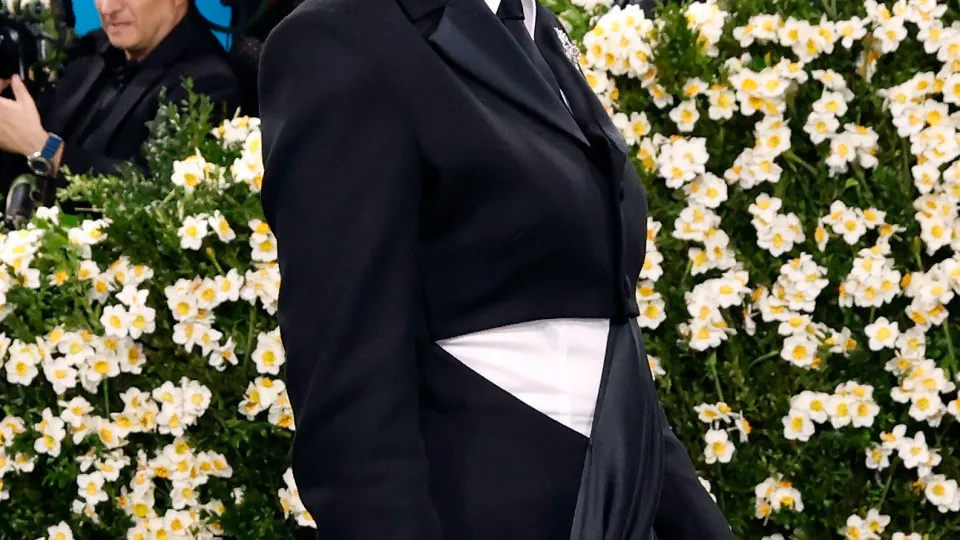 NEW YORK, NEW YORK - MAY 05: Aimee Lou Wood attends "Superfine: Tailoring Black Style", the 2025 Costume Institute Benefit, at Metropolitan Museum of Art on May 05, 2025 in New York City. (Photo by Taylor Hill/Getty Images)