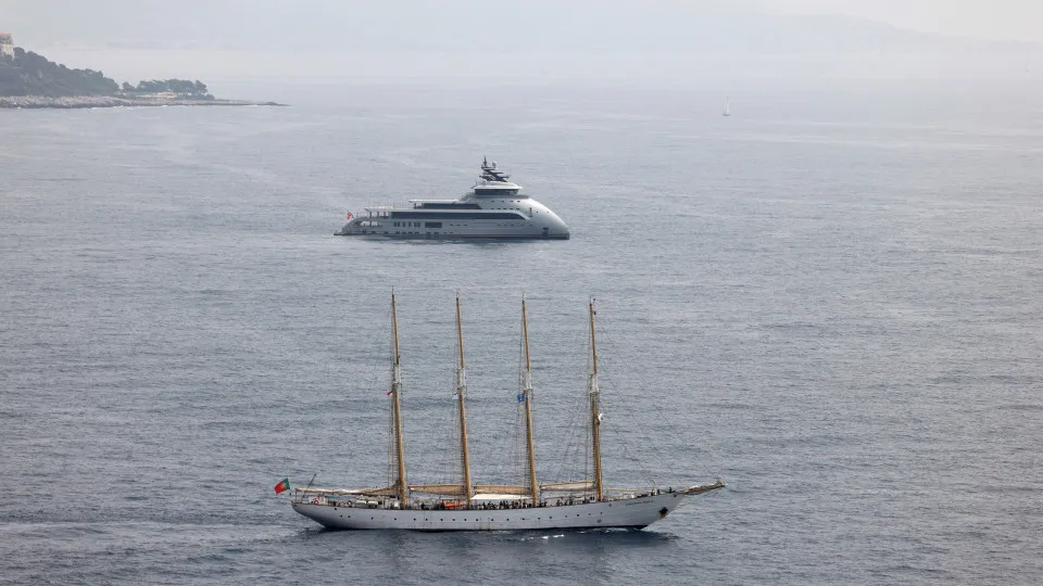 Santa Maria Manuela, Navio português, 