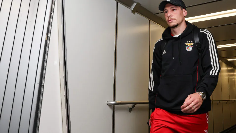 Benfica, Belotti, Estados Unidos