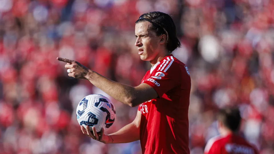 LISBON, PORTUGAL - MAY 25: Álvaro Carreras of Benfica gestures during the Portuguese Cup final match between SL Benfica and Sporting CP at Estadio Nacional do Jamor on May 25, 2025 in Lisbon, Portugal. (Photo by Maciej Rogowski/Eurasia Sport Images/Getty 