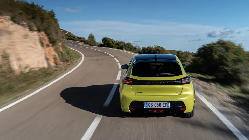 Novo Peugeot E208