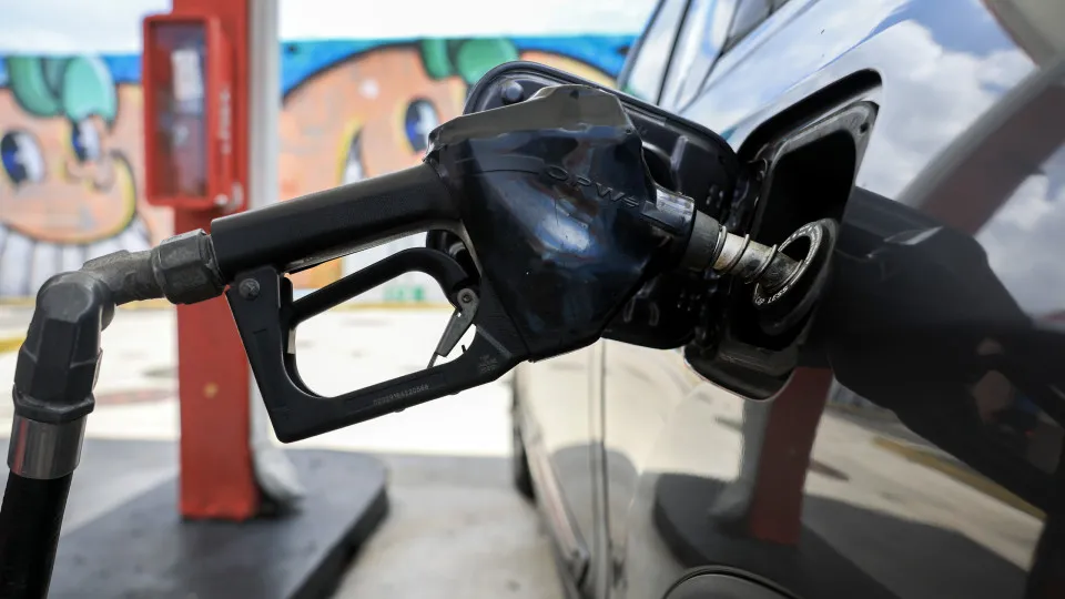 Gasóleo em posto de abastecimento