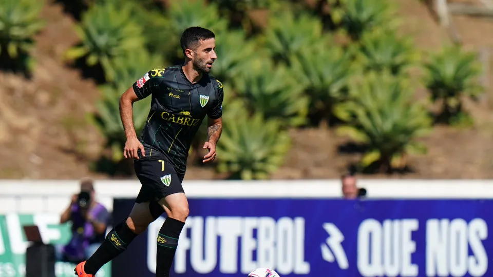 MAFRA, PORTUGAL - SEPTEMBER 15:  Antonio Xavier of CD Tondela in action during the Liga Portugal 2 Meu Super match between CD Mafra and CD Tondela at Estadio do Parque Desportivo Municipal de Mafra on September 15, 2024 in Mafra, Portugal.  (Photo by Gual
