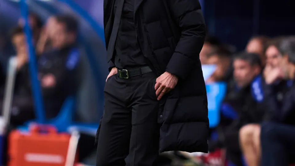 PAMPLONA, SPAIN - MAY 15: Diego Pablo Simeone, Head Coach of Atletico de Madrid, looks on during the LaLiga match between CA Osasuna and Atletico de Madrid at Estadio El Sadar on May 15, 2025 in Pamplona, Spain. (Photo by Juan Manuel Serrano Arce/Getty Im