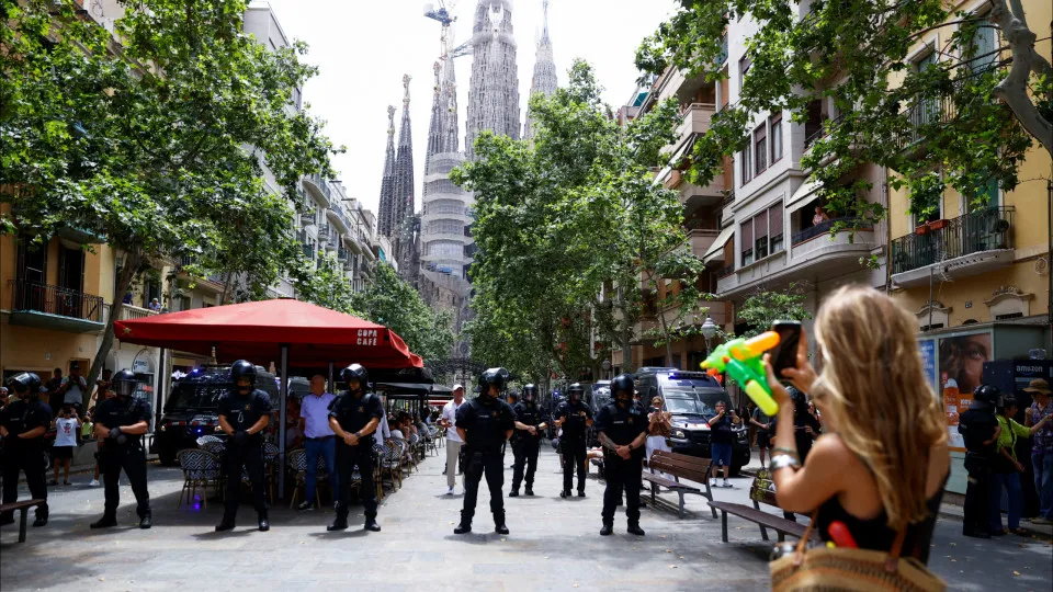 Protesto contra o turismo massivo em Barcelona