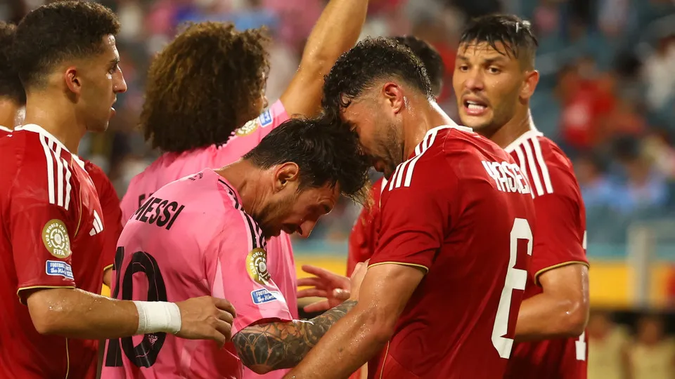 MIAMI GARDENS, FLORIDA - JUNE 14: Lionel Messi of Internacional CF Miami clashes with Yasser Ibrahim of Al Alhy SC during the FIFA Club World Cup 2025 group A match between Al Ahly SC and Internacional CF Miami at Hard Rock Stadium on June 14, 2025 in Mia