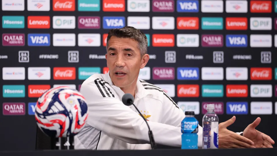 MIAMI GARDENS, FLORIDA - JUNE 15: Bruno Lage, Head Coach of SL Benfica speaks during the Press Conference ahead of their FIFA Club World Cup 2025 group C match between CA Boca Juniors and SL Benfica at Hard Rock Stadium on June 15, 2025 in Miami Gardens,