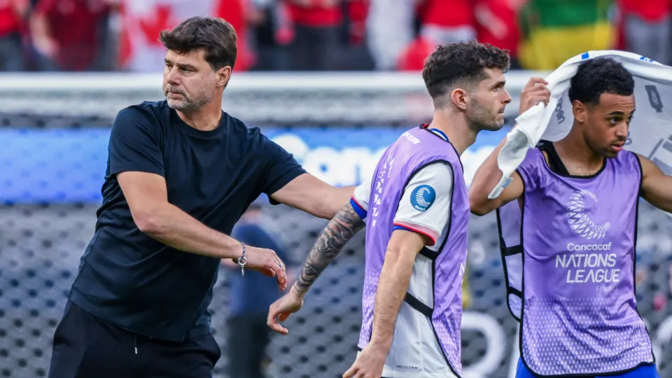 INGLEWOOD, CALIFORNIA - MARCH 23: United States head coach Mauricio Pochettino, Christian Pulisic #10, and Tyler Adams #4 on the field after playing Canada in the CONCACAF Nations League third place match at SoFi Stadium on March 23, 2025 in Inglewood, Ca