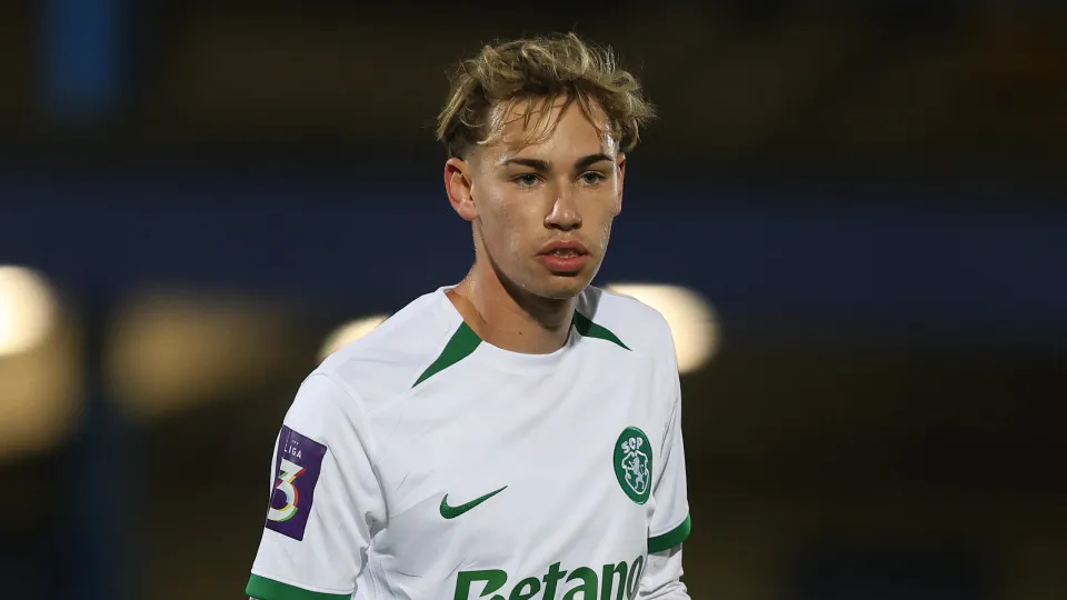 KINGSTON UPON THAMES, ENGLAND - JANUARY 7: Adam Arvelo of Sporting CP U21 B during the Premier League International Cup match between Chelsea FC U21 and Sporting CP U21 at Kingsmeadow on January 7, 2025 in Kingston upon Thames, England. (Photo by Crystal 