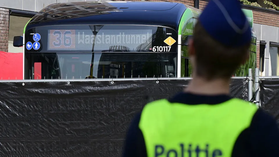 Ataque com faca em autocarro na Bélgica