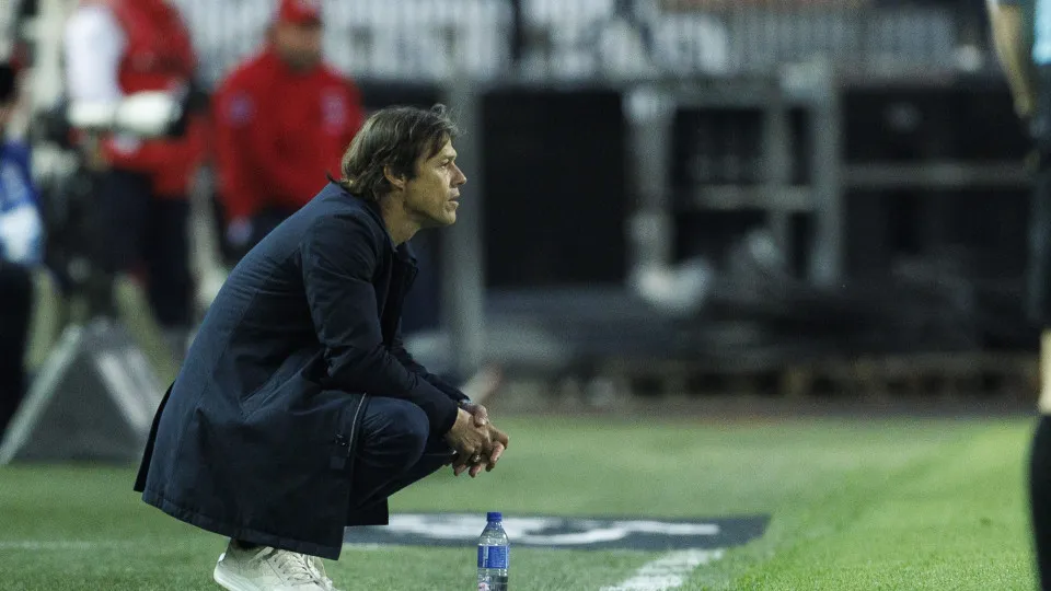 AEK coach Matias Almeida reacts during the PAOK-AEK football match for the 6th round of the 1-4 play-offs of the Super League championship at Toumba Stadium in Thessaloniki, Greece, on May 11, 2025. (Photo by Achilleas Chiras/NurPhoto via Getty Images)