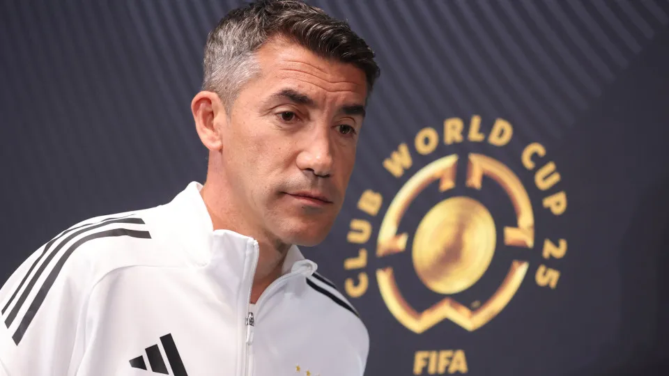 MIAMI GARDENS, FLORIDA - JUNE 15: Bruno Lage, Head Coach of SL Benfica looks on during the Press Conference ahead of their FIFA Club World Cup 2025 group C match between CA Boca Juniors and SL Benfica at Hard Rock Stadium on June 15, 2025 in Miami Gardens