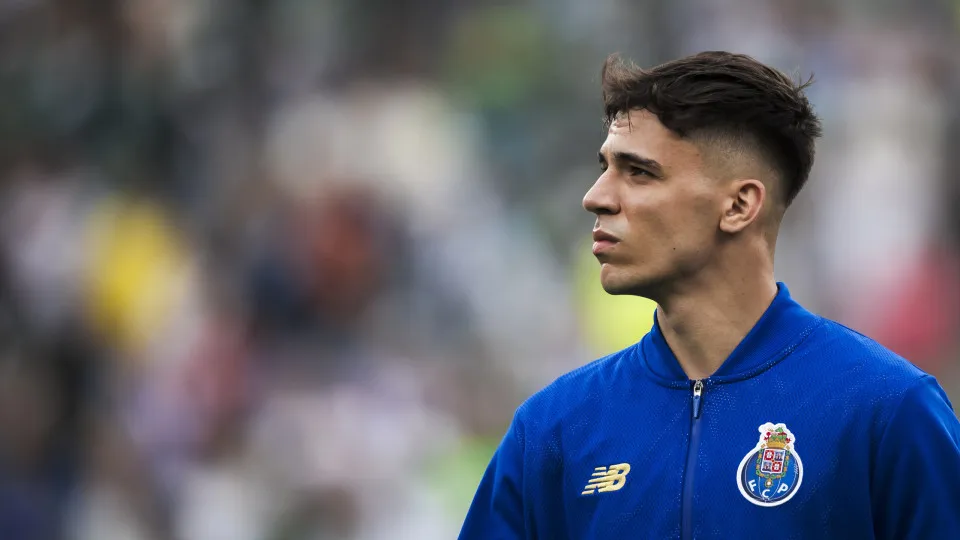 METLIFE STADIUM, EAST RUTHERFORD, NEW JERSEY, UNITED STATES - 2025/06/15: Gabri Veiga of FC Porto looks on prior to the FIFA Club World Cup football match between SE Palmeiras and FC Porto. The match ended 0-0 tie. (Photo by Nicolò Campo/LightRocket via G