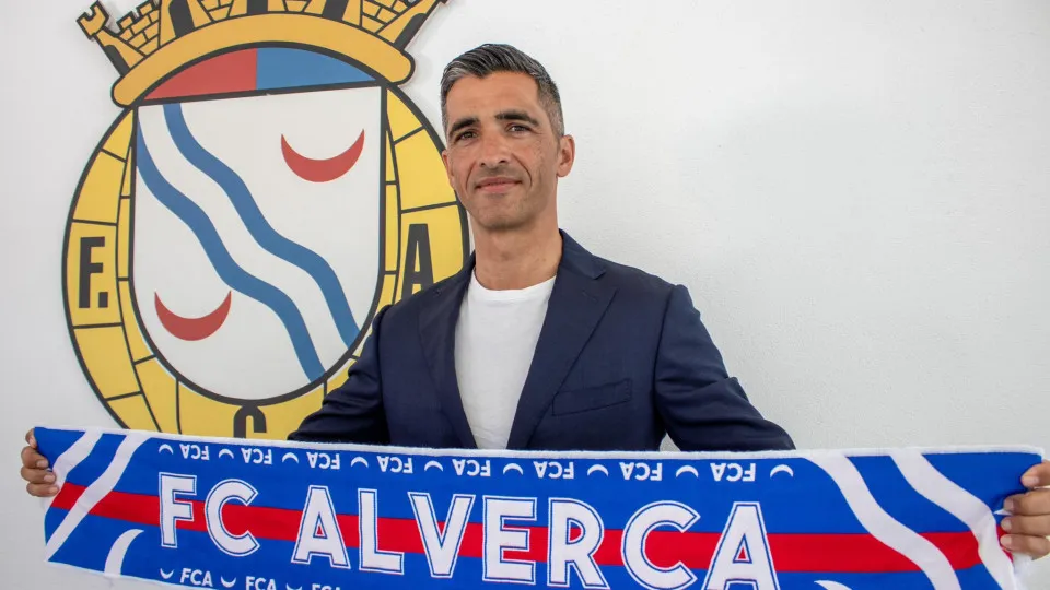 "O nosso objetivo é fazer golos ao Benfica. Somos uma equipa competitiva"