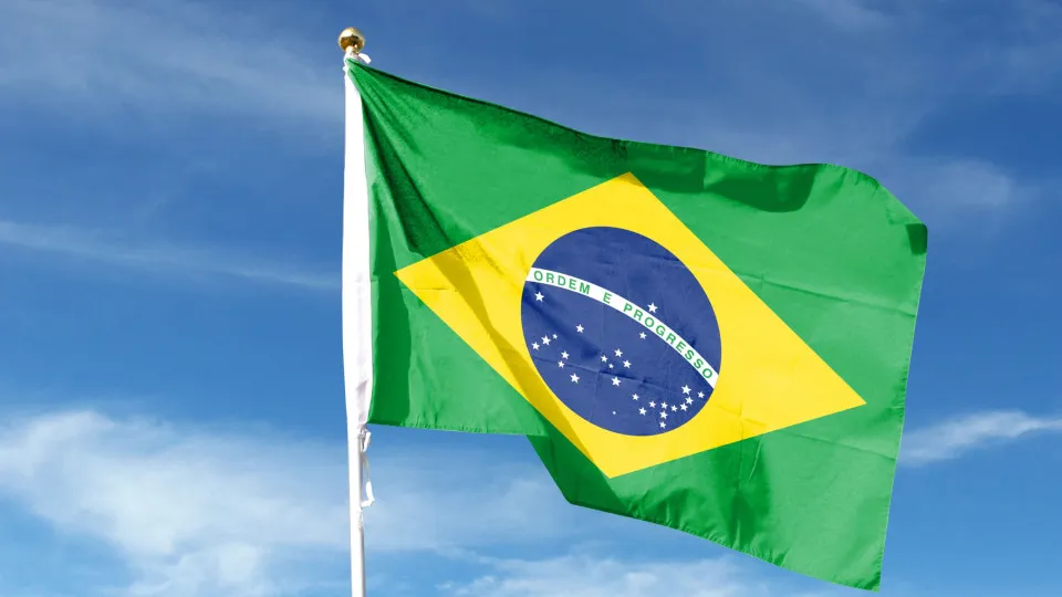 Locutor morre ao defender esposa de ex-marido no Brasil. Suspeito fugiu