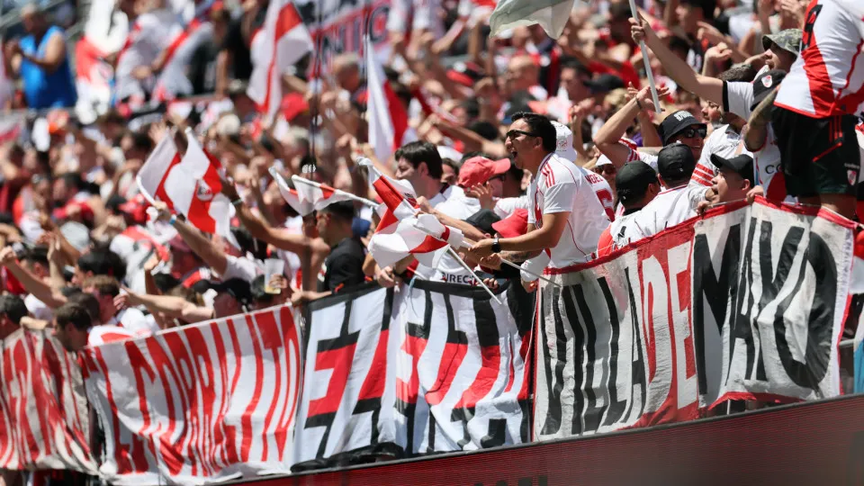 SEATTLE, WASHINGTON - JUNE 17: Fans of CA River Plate cheer during the FIFA Club World Cup 2025 group E match between CA River Plate and Urawa Red Diamonds at Lumen Field on June 17, 2025 in Seattle, Washington. (Photo by Soobum Im - FIFA/FIFA via Getty I