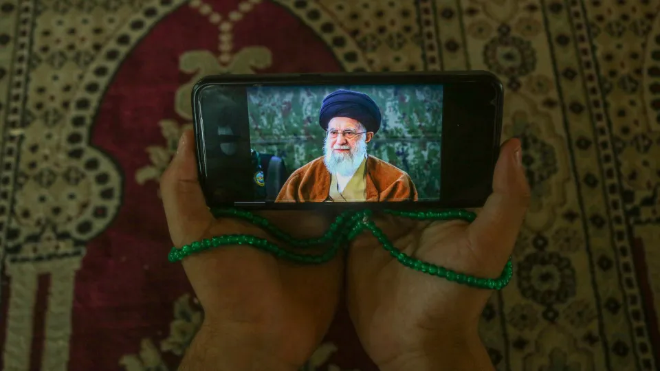 líder supremo Irão, Ali Khamenei.