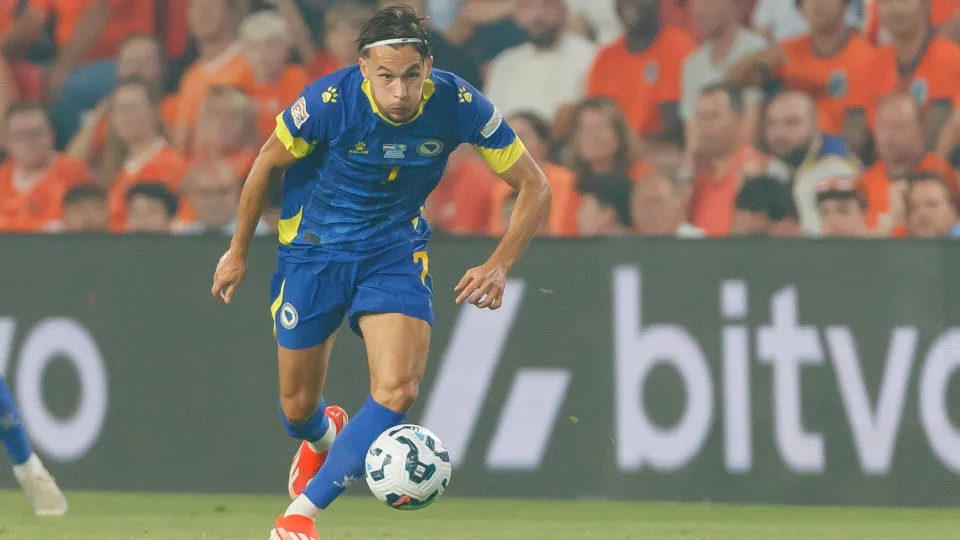 Eindhoven, Netherlands - September 7: Amar Dedic of Bosnia-Herzegovina controls the ball during the UEFA Nations League 2024/2025 League A - Group 3 match between Netherlands and Bosnia-Herzegovina at Philips Stadium on September 7, 2024 in Eindhoven, Net