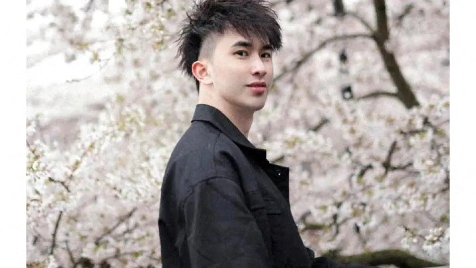 Zhenhao Zou
