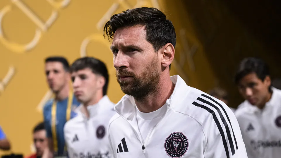 ATLANTA, GEORGIA - JUNE 19: Lionel Messi of Inter Miami CF enters the field during the FIFA Club World Cup 2025 group A match between Internacional CF Miami and FC Porto at Mercedes-Benz Stadium on June 19, 2025 in Atlanta, United States. (Photo by Marcio