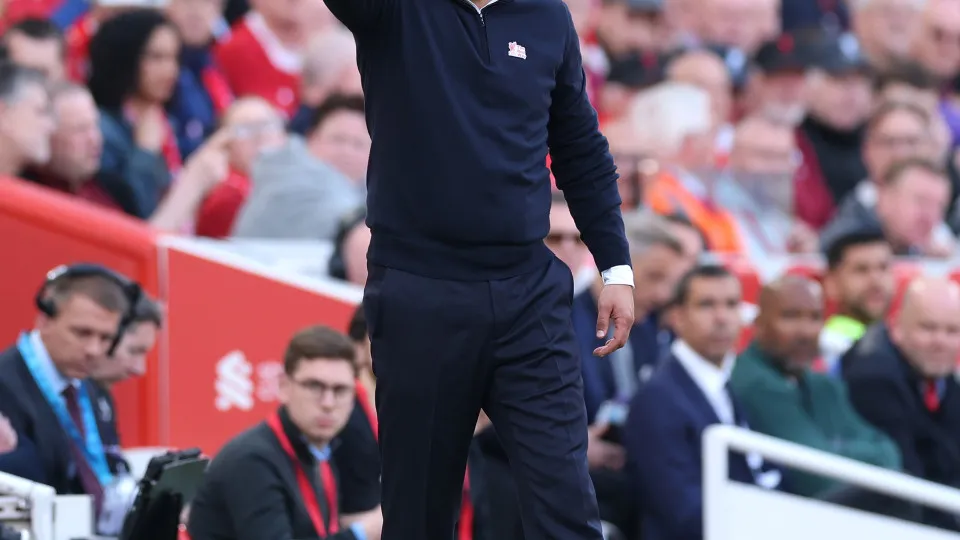 LIVERPOOL, ENGLAND - APRIL 27: Arne Slot, Manger of Liverpool, gestures during the Premier League match between Liverpool FC and Tottenham Hotspur FC at Anfield on April 27, 2025 in Liverpool, England. (Photo by Carl Recine/Getty Images)