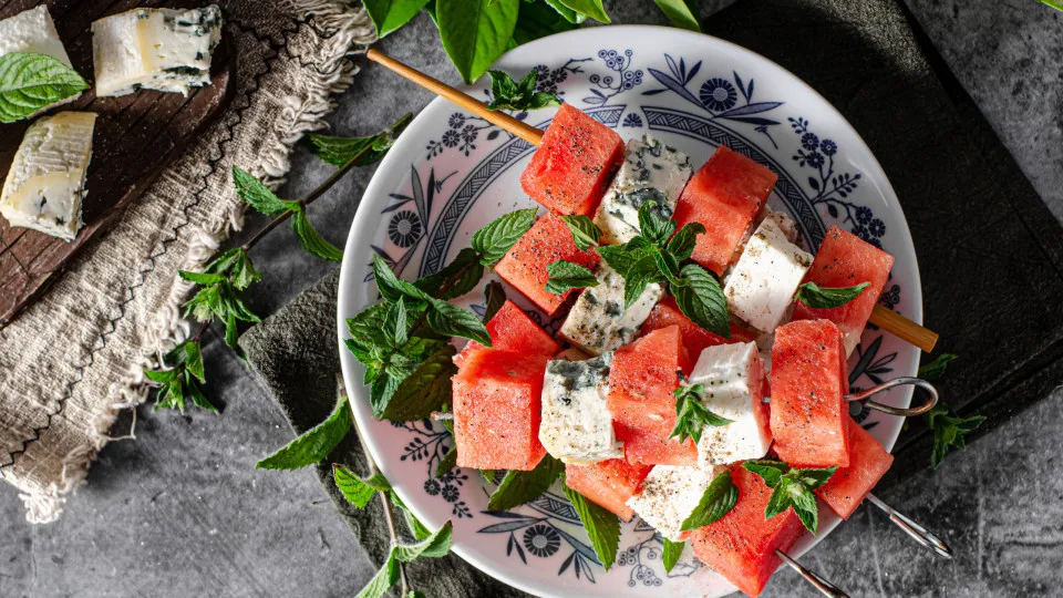 espetadas de melancia e queijo feta