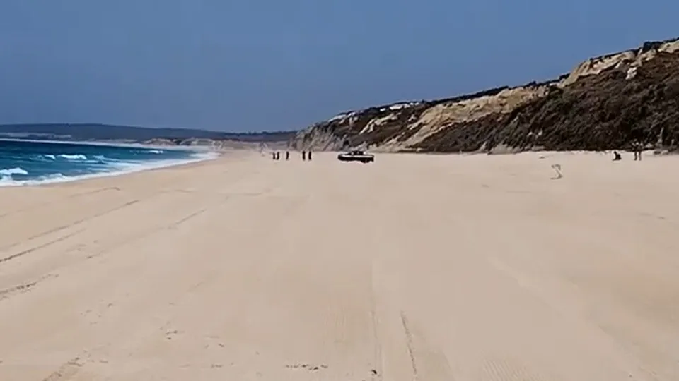 Mergulhadores da Marinha inativam mais um engenho explosivo em Sesimbra