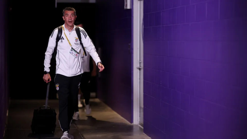 ORLANDO, FLORIDA - JUNE 20: Bruno Lage, Head Coach of SL Benfica, arrives at the stadium prior to the FIFA Club World Cup 2025 group C match between SL Benfica and Auckland City FC at Inter&Co Stadium on June 20, 2025 in Orlando, Florida. (Photo by Alex L