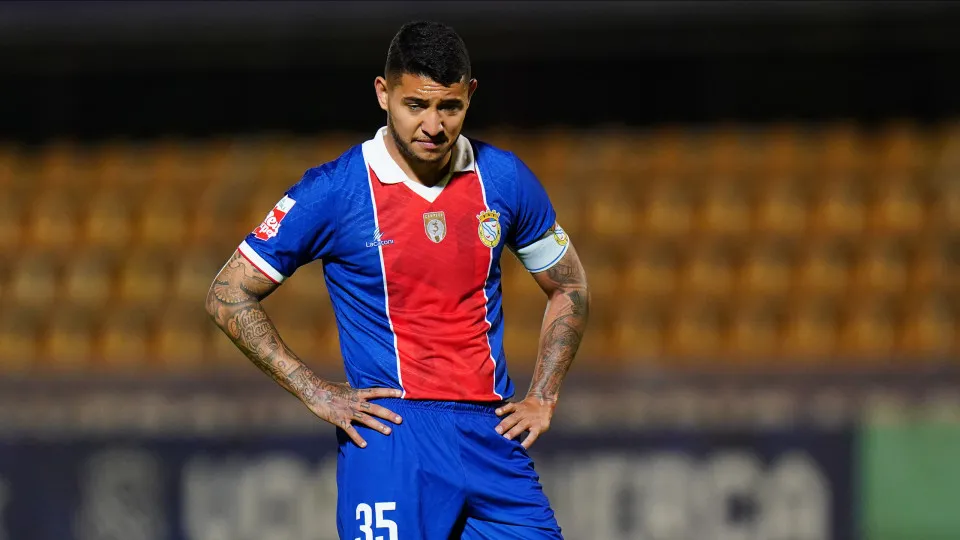 ALVERCA, PORTUGAL - MAY 16: Pedro Bicalho of FC Alverca during the Liga Portugal 2 Meu Super match between FC Alverca and Portimonense SC at Estadio FC Alverca on May 16, 2025 in Alverca, Portugal. (Photo by Gualter Fatia/Getty Images)