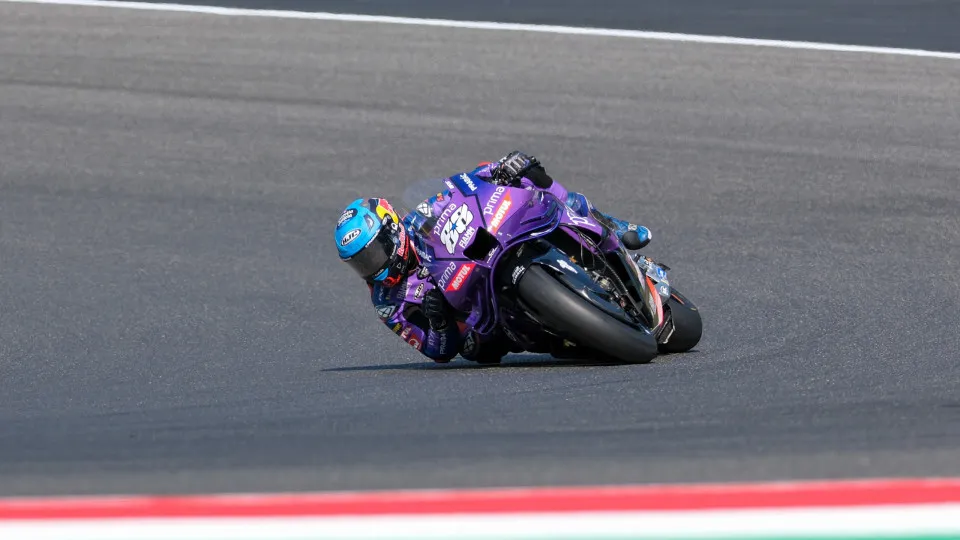 Miguel Oliveira from Spain rides the Yamaha M1 of the Prima Pramac Yamaha MotoGP Team during the qualifying of the MotoGP Brembo Grand Prix of Italy at Mugello Circuit in Scarperia e San Pietro, Florence, Italy, on June 21, 2025. (Photo by Roberto Tommasi