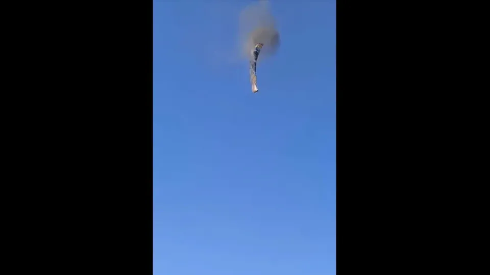 Balão de ar quente incendeia-se e cai no Brasil. Há pelo menos 8 mortos