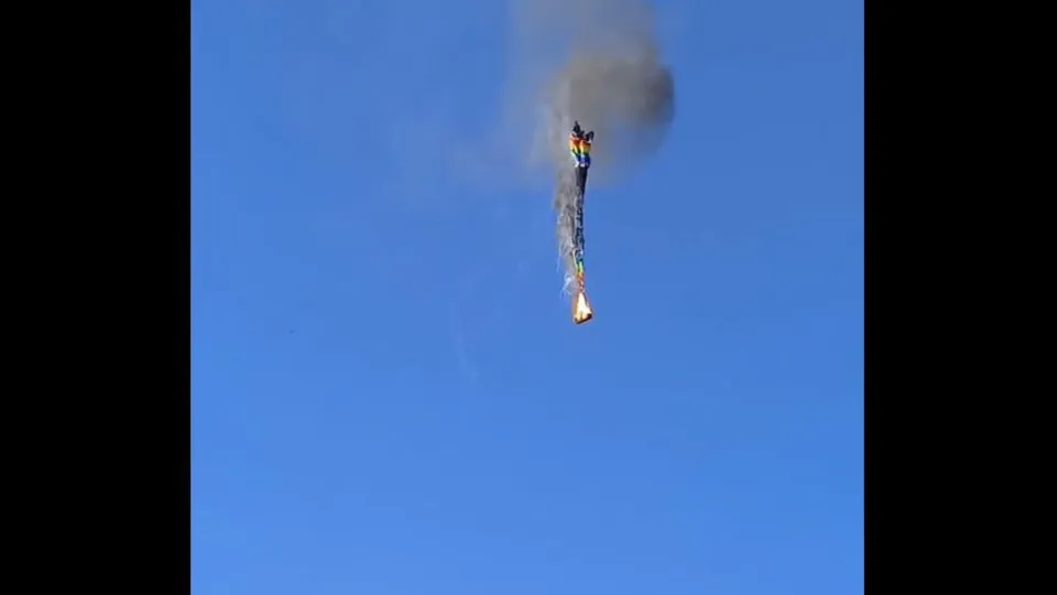 As imagens do acidente mortal com um balão de ar quente no Brasil