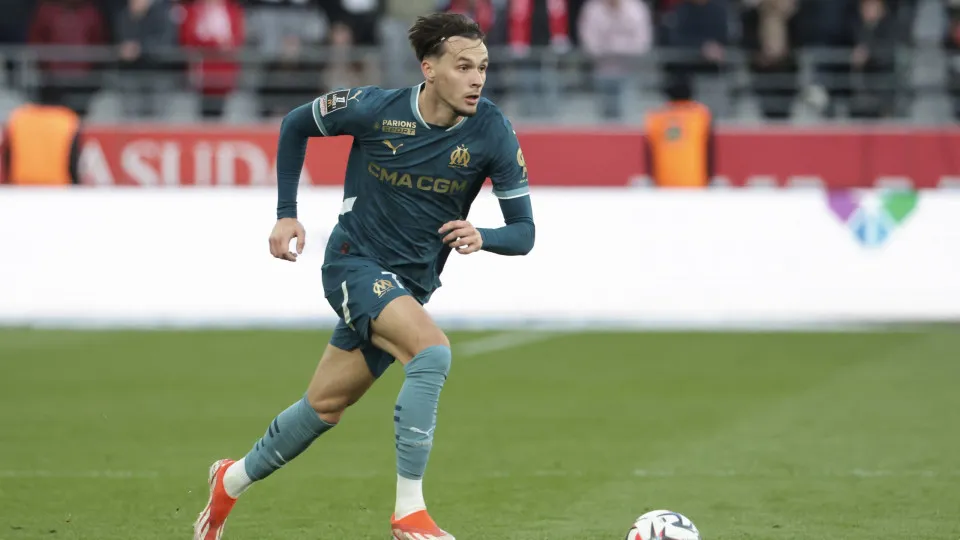 REIMS, FRANCE - MARCH 29: Amar Dedic of Marseille during the Ligue 1 football match between Stade de Reims and Olympique de Marseille (OM) at Stade Auguste Delaune on March 29, 2025 in Reims, France. (Photo by Jean Catuffe/Getty Images)