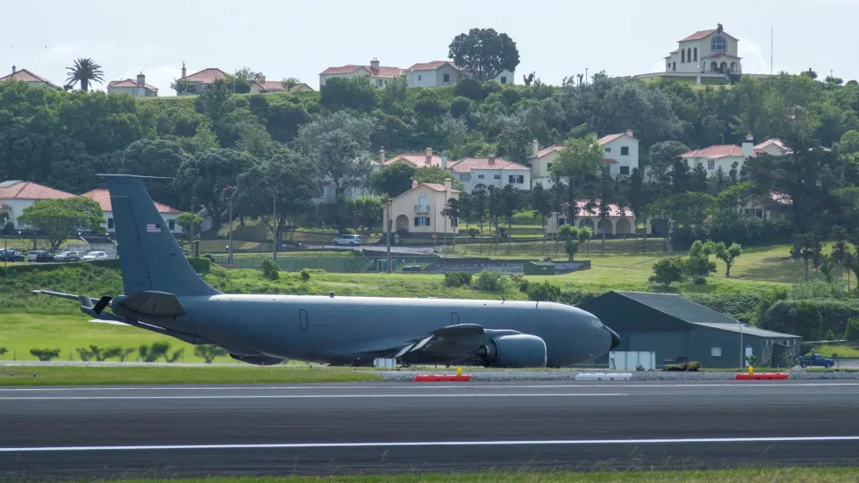Aviões norte-americanos na Base das Lajes, nos Açores