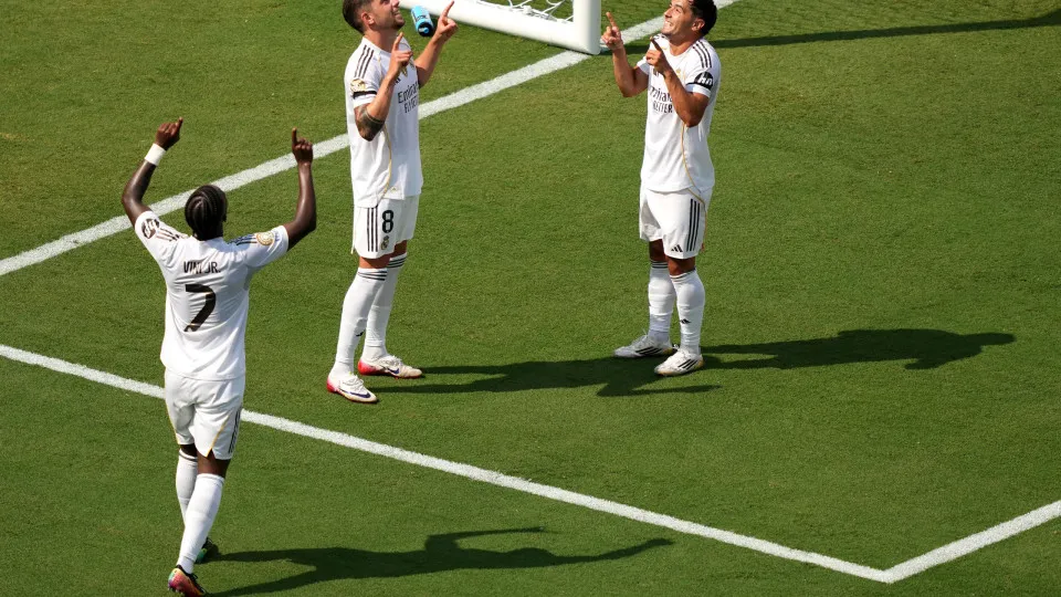 CHARLOTTE, NORTH CAROLINA - JUNE 22: Federico Valverde #8 of Real Madrid C. F. celebrates scoring his team's third goal with  Brahim Diaz #21 and Vinicius Junior #7 of Real Madrid C. F. during the FIFA Club World Cup 2025 group H match between Real Madrid