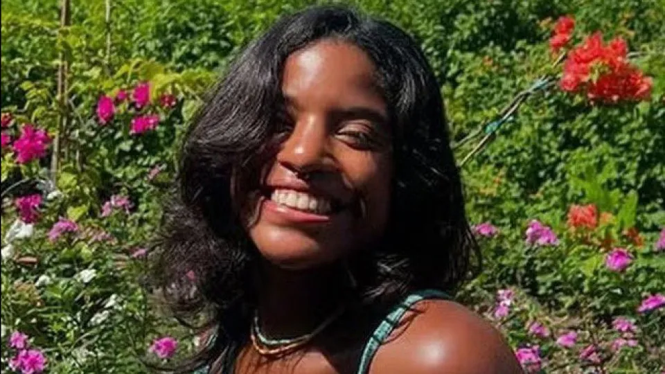 Juliana Martins, Indonésia, 