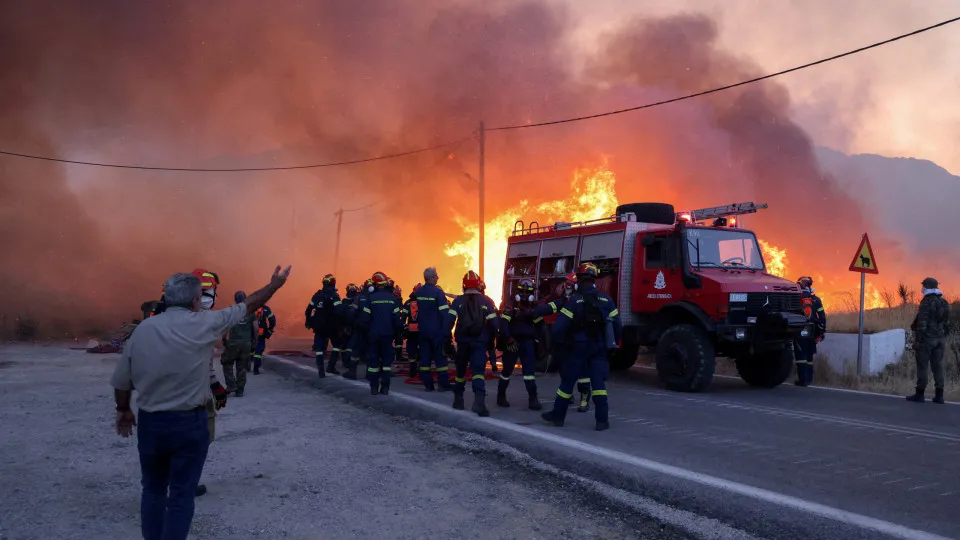 Incêndios, grécia, 13 junho