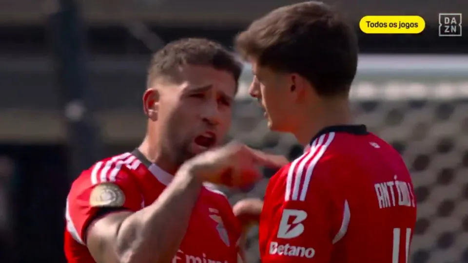 Otamendi e António Silva