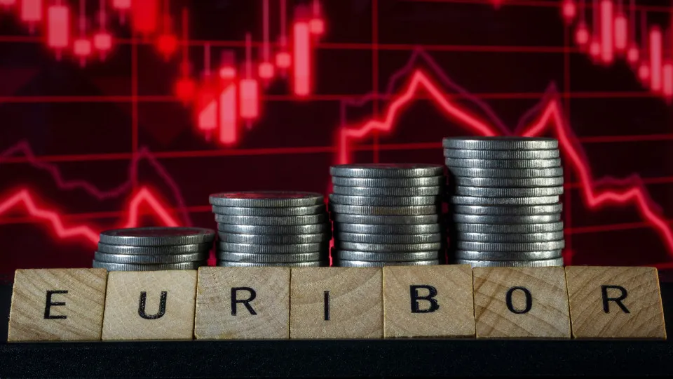 Mais um dia, mais uma descida: Euribor cai em todos os prazos