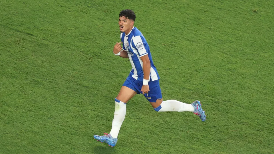 FC Porto's Brazilian forward #07 William Gomes celebrates scoring his team's third goal during the FIFA Club World Cup 2025 Group A football match between Portugal's Porto FC and Egypt's Al-Ahly at the MetLife stadium in East Rutherford, New Jersey on Jun