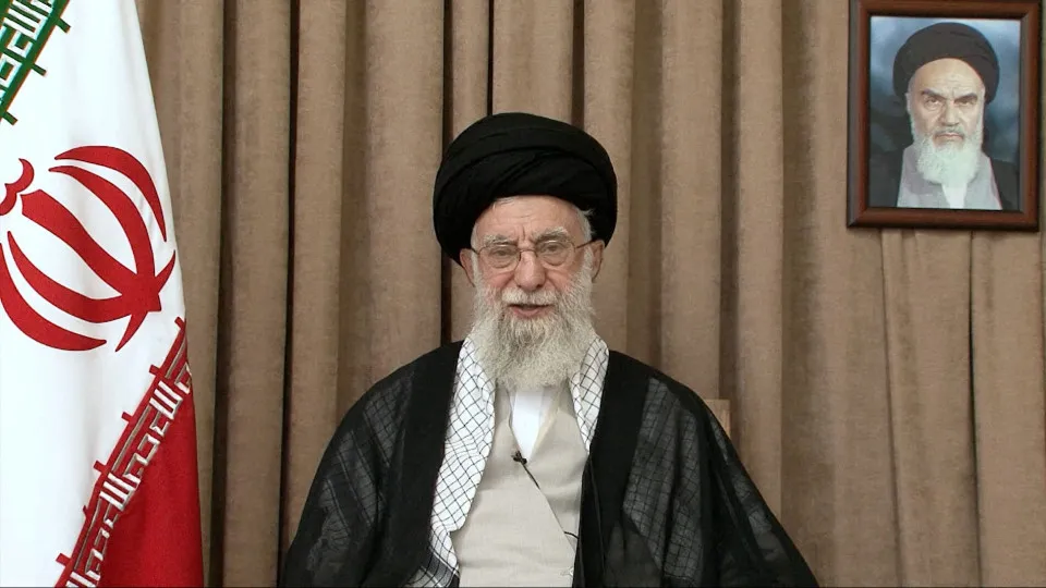 Médio Oriente: Ayatollah iraniano pede corte de relações com Israel