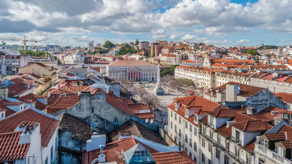 Baixa lisboeta, rossio, vista aérea de Lisboa, Teatro D. Maria II